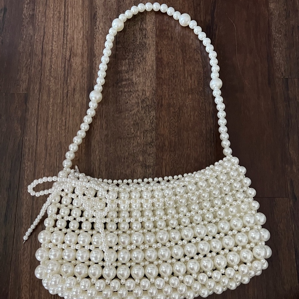 Small Ivory Pearl Purse